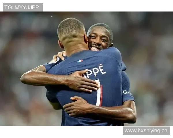 登贝莱荣归故里埃夫勒市展现金球奖荣耀回顾成长之路